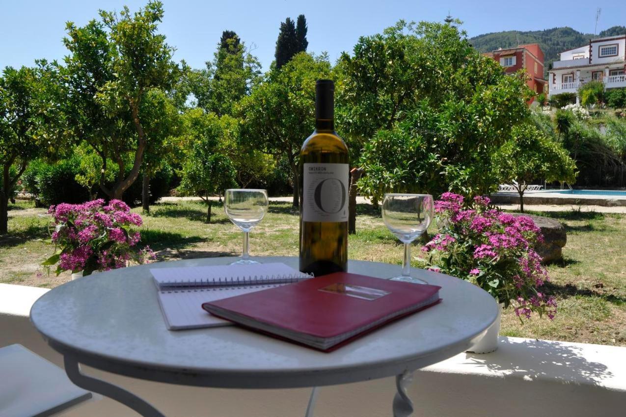 Orange Grove Suites Бенитсес Экстерьер фото