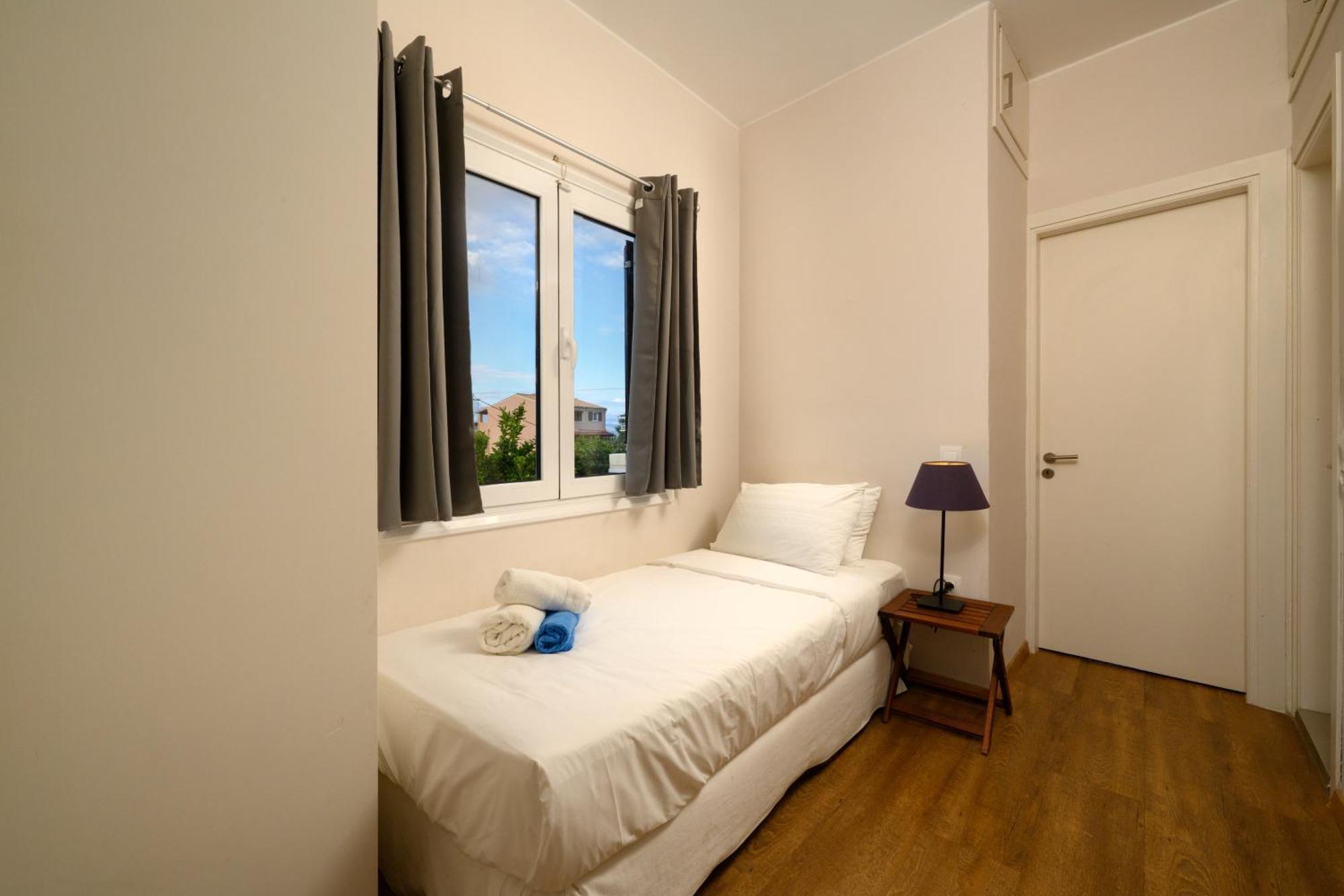 Orange Grove Suites Бенитсес Экстерьер фото
